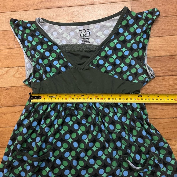 Y2K Green/Blue Patterned Top with pockets - Picture 11 of 11